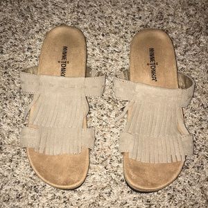 NWOT Minnetonka fringe slides